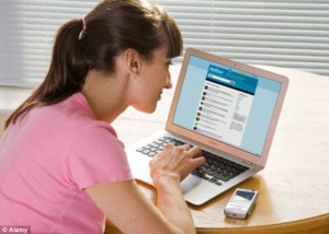 article-2361751-0D3079A500000578-537_634x453