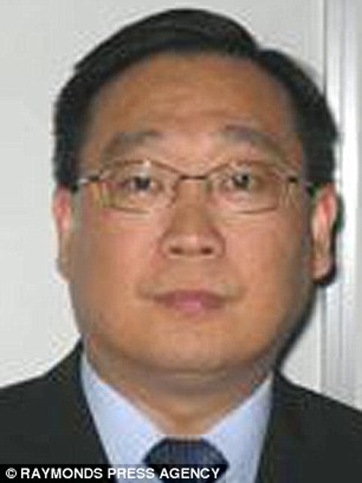 john chen lui lu constantly changed his gloves during heart surgery infecting his patients with a deadly bug