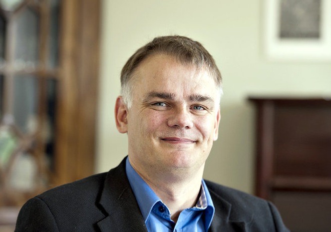 296903_656_700_0_0_0_0