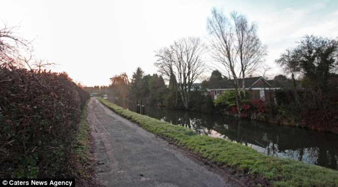 Residents of Catherine-de-Barnes, in the West Midlands, have objected to a proposed Muslim-only cemetery