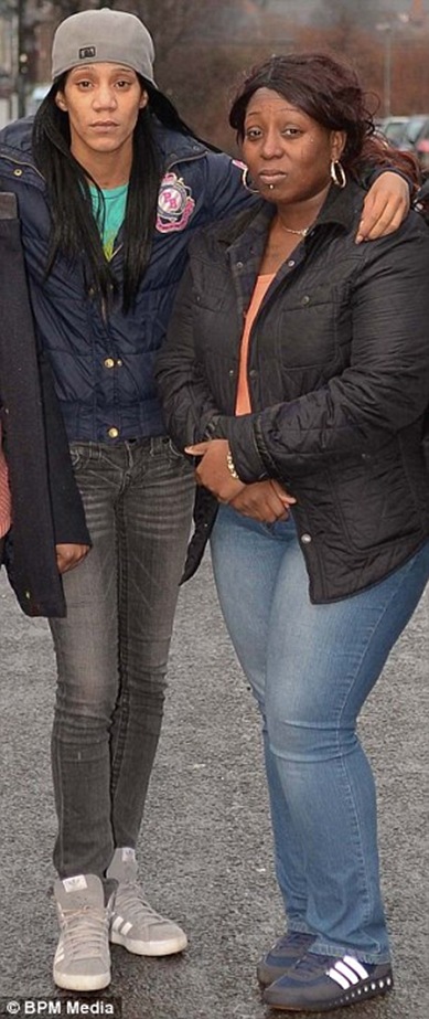 article-2535138-1A72697F00000578-406_306x727