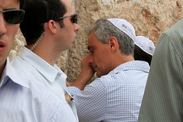 Rahm had to make a special trip to the Jew wall to wail about Chicago Whites being able to use guns to defend themselves from the blacks.