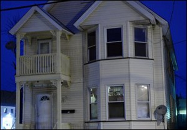 1205albanystreet_t300_b1-black