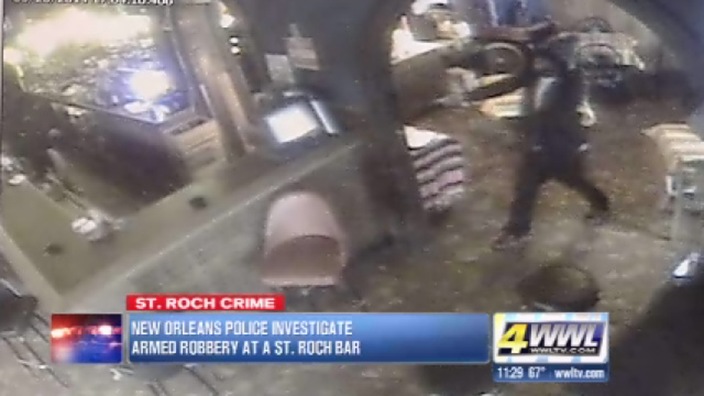 1395984464-still 1395984464-still