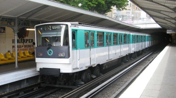 w-Metro-Paris-030314.jpg w-Metro-Paris-030314.jpg