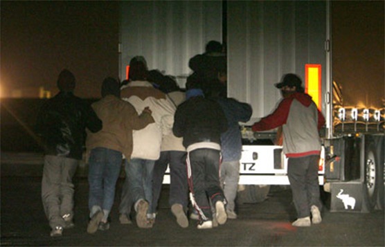calais-illegal-immigrants-637477104