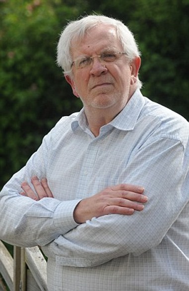 article-2625248-1DBB249200000578-306_306x471