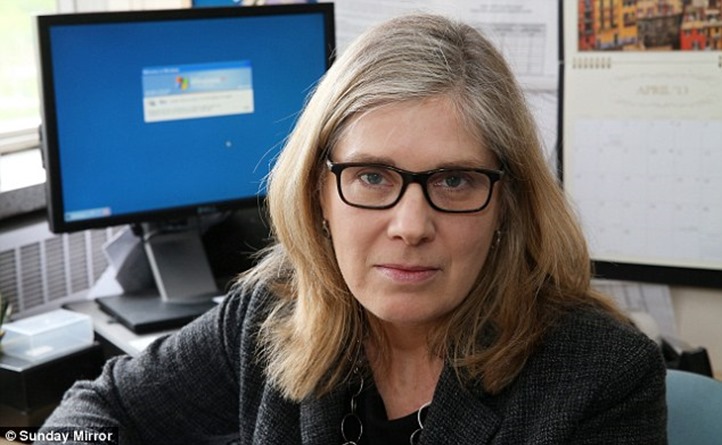 article-2631472-1DF3939D00000578-683_634x392