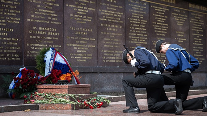 rian_02407925.hr.en.si rian_02407925.hr.en.si