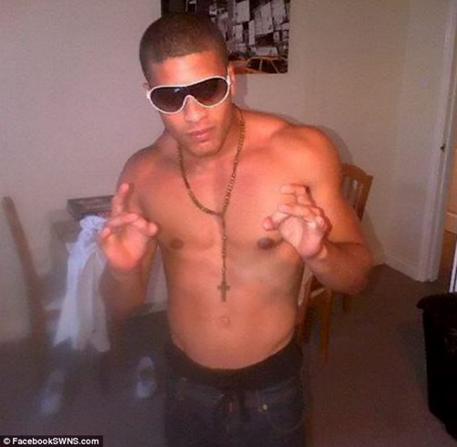 article-0-1E8635EC00000578-420_634x621 article-0-1E8635EC00000578-420_634x621