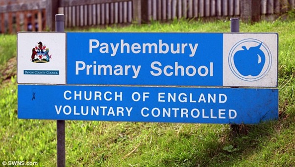 article-0-1E887DD200000578-667_634x359 article-0-1E887DD200000578-667_634x359