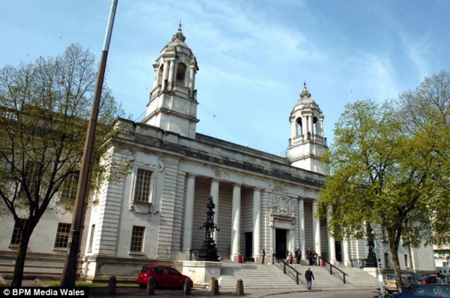 article-2657719-1EB8DC8A00000578-223_634x419 article-2657719-1EB8DC8A00000578-223_634x419