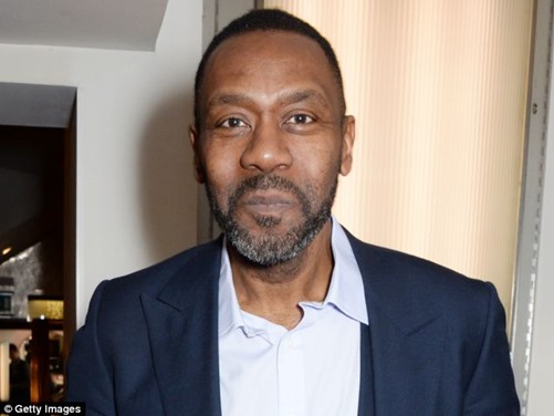 article-2663651-1D683C3100000578-796_634x475