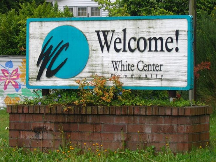 whiteCenterWelcomeSign