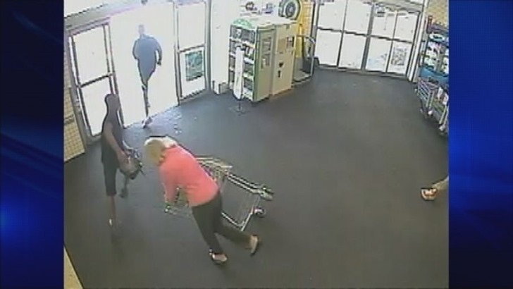 OCO_PUBLIX_PURSE_SNATCHER.t OCO_PUBLIX_PURSE_SNATCHER.t