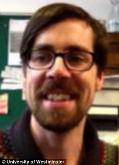 article-2716106-2041A8E600000578-98_306x423