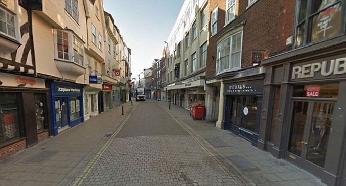 1409930724521_wps_18_Romanian_gypsy_Viorel_Din