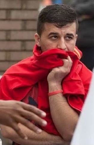 6908121-large (2) 6908121-large (2)