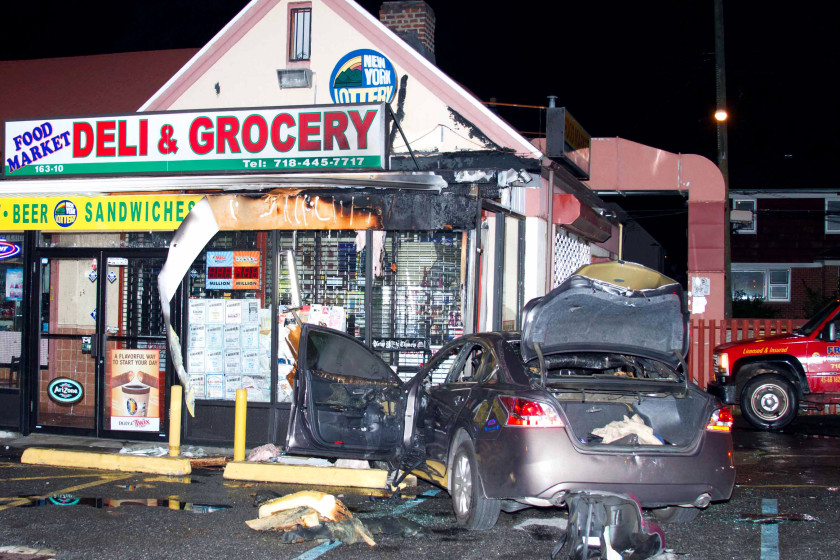 Thugs Rob Queens Store then Crash