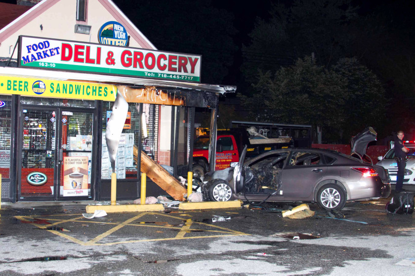 Thugs Rob Queens Store then Crash