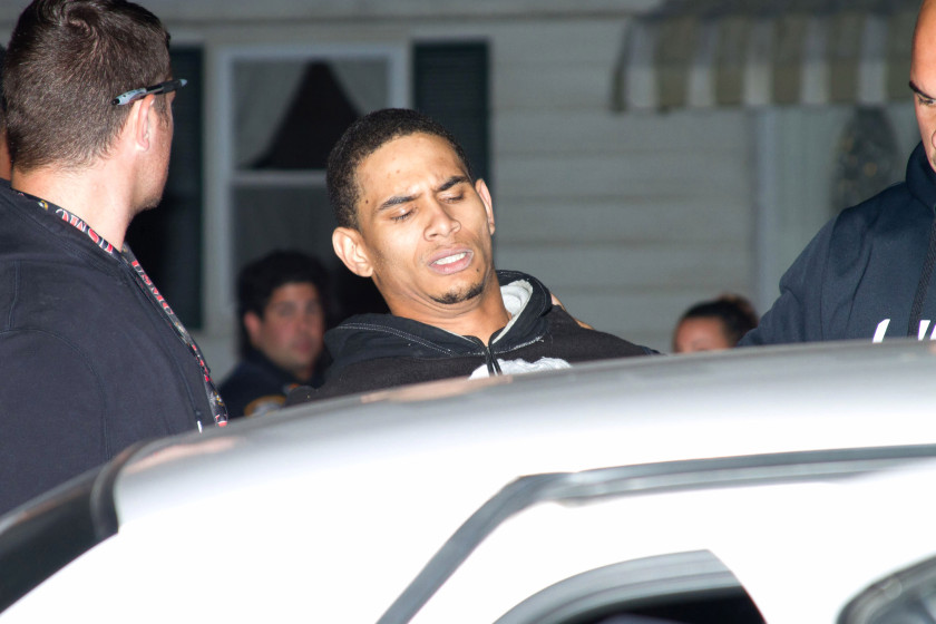 Thugs Rob Queens Store then Crash