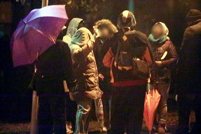 1412757522543_wps_1_CRGM20140924A_Crowd_gathe