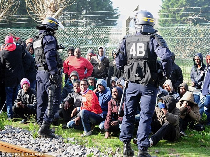 1414261701363_wps_3_EXC_PRINT_BEFORE_WEB_Cala