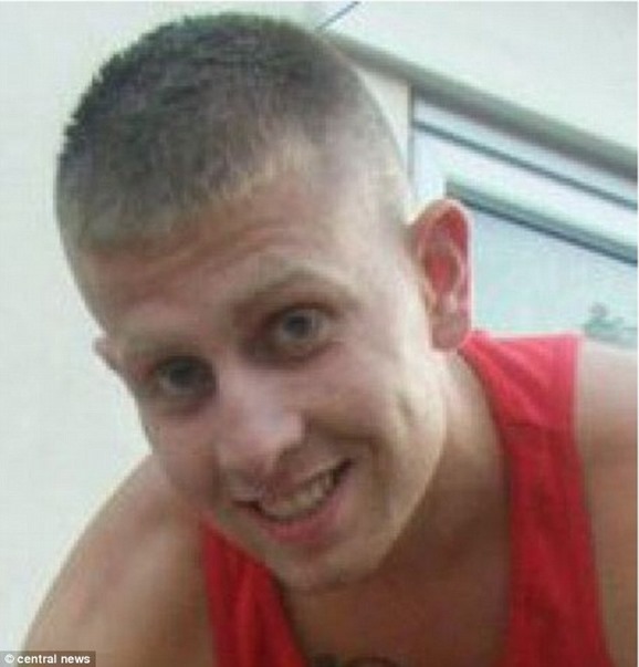 1415205413076_wps_42_Pic_shows_Danny_Gough_Tri 1415205413076_wps_42_Pic_shows_Danny_Gough_Tri