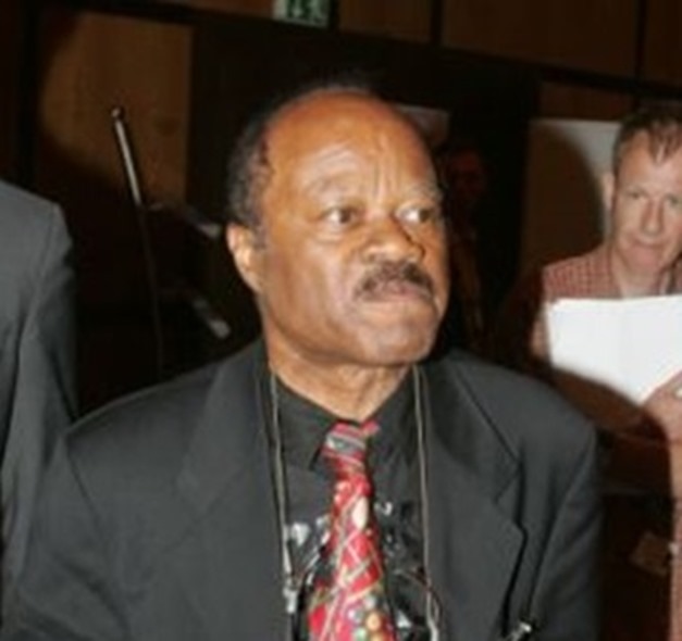 article-2636438-0A1E1491000005DC-902_306x423_thumb