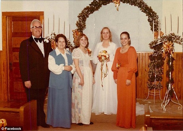 252D995C00000578-2931331-image-a-33_1422587486682