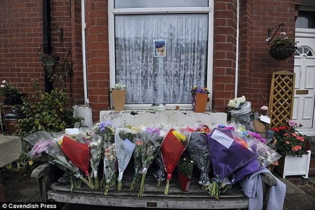 26D8220C00000578-0-image-a-56_1426882434356