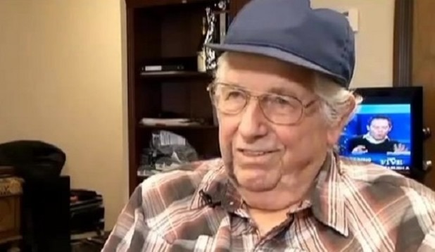 Doug-Jandebeur-84-year-old-veteran-scares-off-robber-665x385
