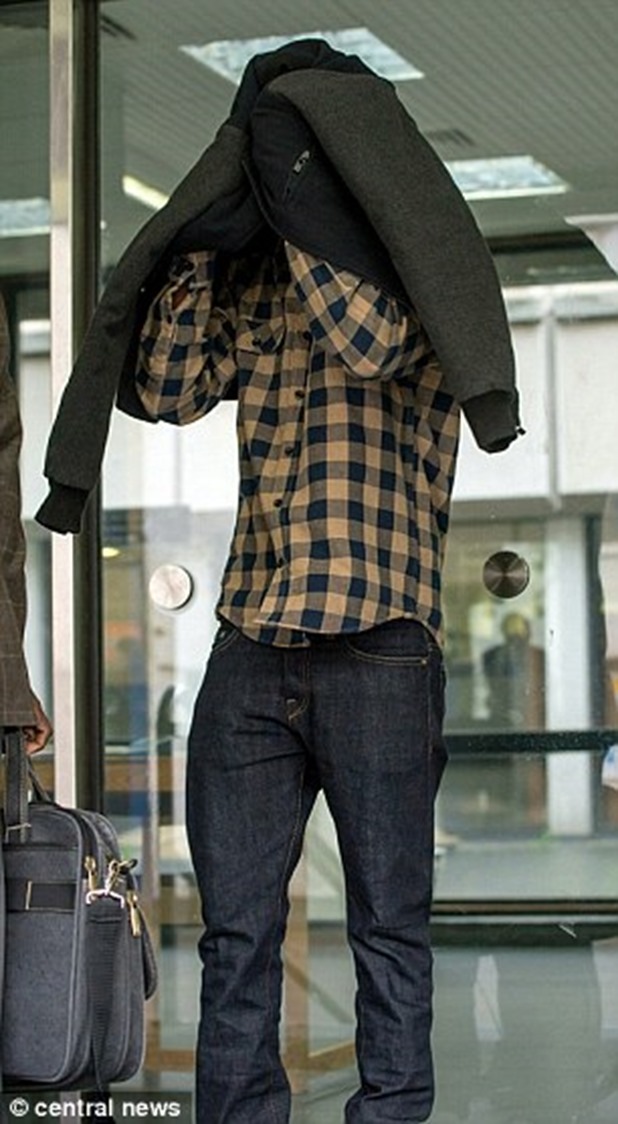 285ECCAE00000578-0-image-m-26_1430913193098