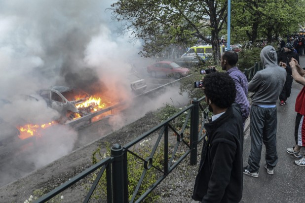 Erasing White history should solve this.