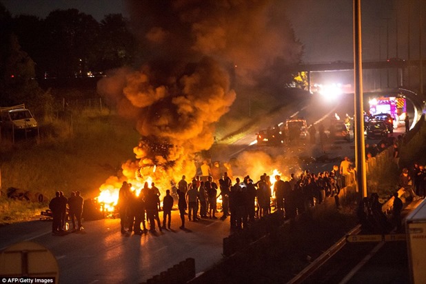 2BC0B47F00000578-0-image-a-16_1440840047655