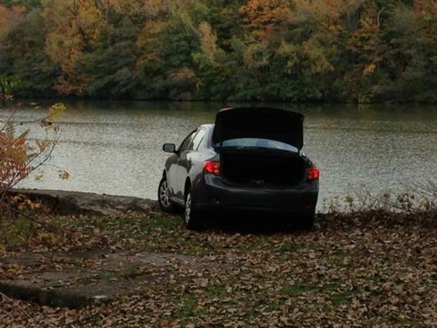 gates-crash-woman-river gates-crash-woman-river