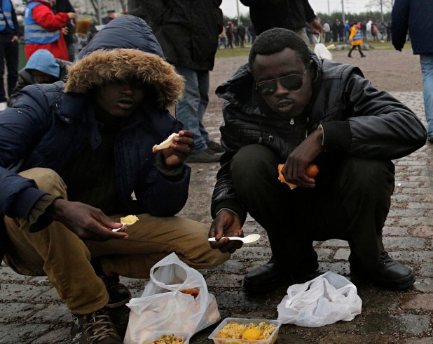 Migrants-in-Calais-0141-618x490