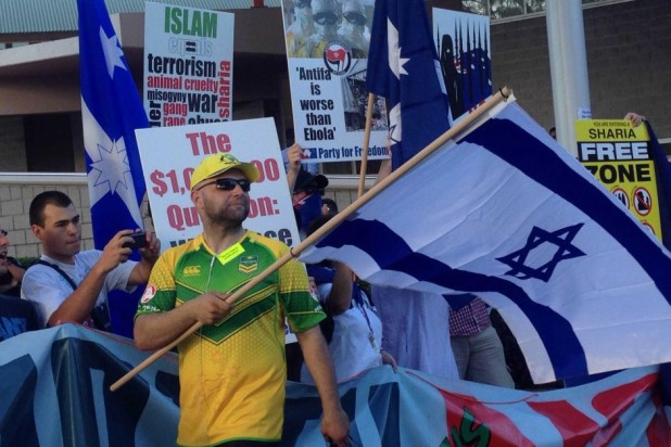 Australia's most kosher "far right" Party For Freedom knows the only way to get rid of Moslems is by supporting Israel. It's worked so far