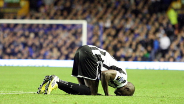 demba-newcastle-united-muslim-football-premier-league_3285040