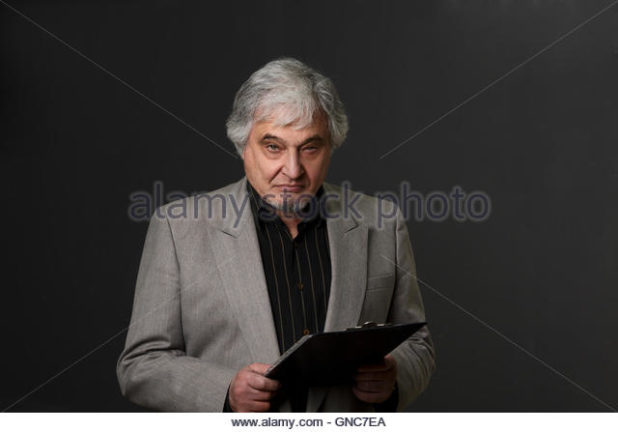 professor-man-of-university-or-colleage-in-studio-gnc7ea