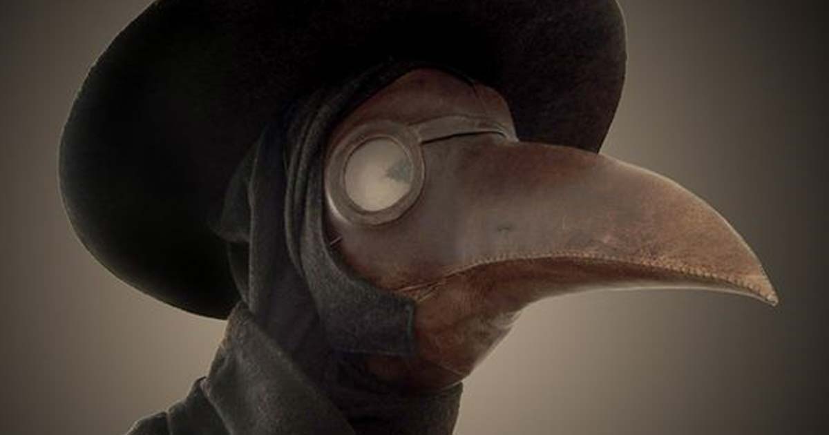 UK: Police Hunt 17th Century Plague Doctor Sighted Around Suburb