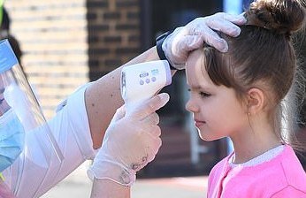 UK: Missing School is Worse for Students Than Getting Coronavirus, SAGE Expert Warns