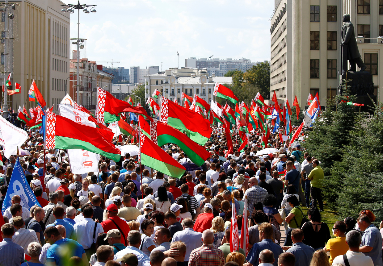 Belarusian Patriots Rally for Lukashenko as NATO Stirs Along EU Border
