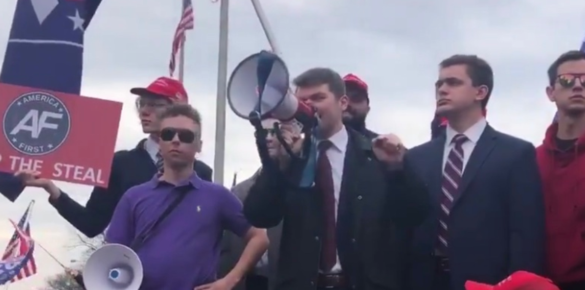 Is Jake Lloyd the Best Dressed Man in D.C.?