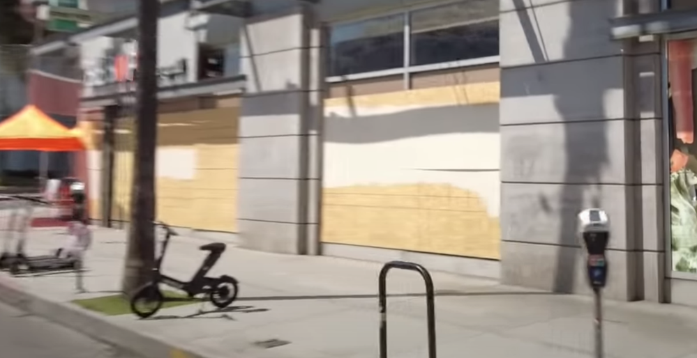 Los Angeles: Hollywood and Sunset Blvds Totally Burned Out (Dead America)