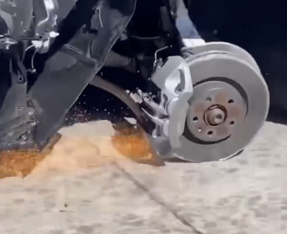 Accelerationist Perspective: Supporting Woman Drivers