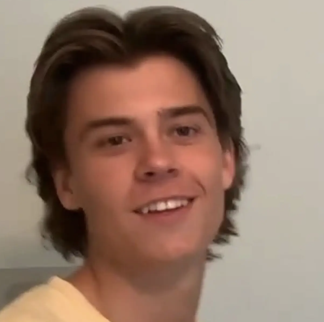 Pussy-Sniffer Falls to His Death While Trying to Get Laid