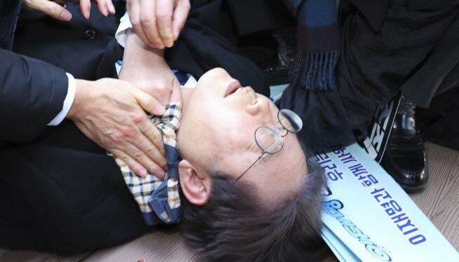South Korea: Opposition Leader Stabbed in the Neck During Public Event