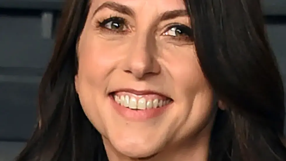 Jeff Bezos’ Ex-Wife Donating Hundreds of Millions to Groups Boosting Invaders, Trannies