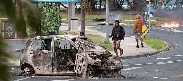 New Caledonia: Native Kanakis Riot, Demand Independence from France